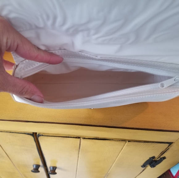 Dior cosmetic crossbody bag - Picture 7 of 10